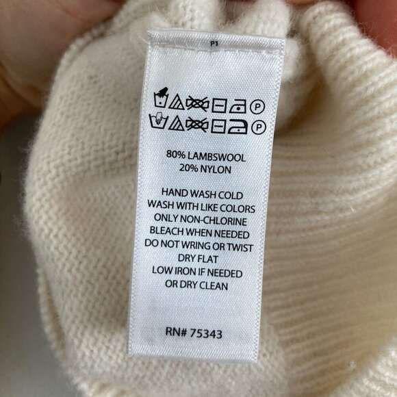 Lambswool Blend Sweater Fair Isle Dog Paw Novelty White by Tabitha Webb M - Picture 7 of 8